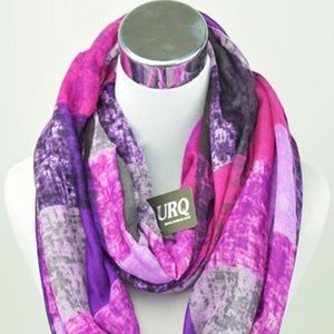 THE RHIANNON SCARF IN MERLOT